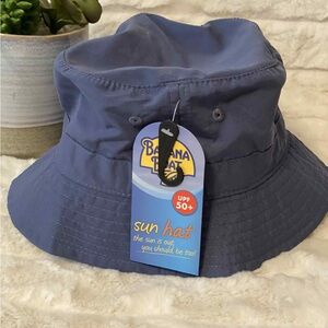 ✨🆕✨Brand New Banana Boat UPF 50+ Navy Blue Sun Hat